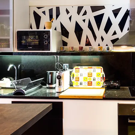 Liiiving In | Invictus Bolhao Market Apartament *