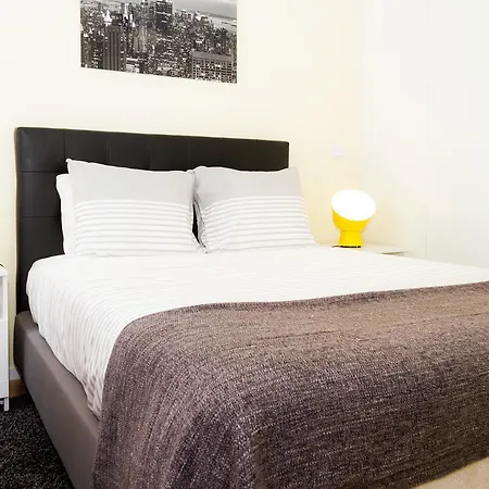 Liiiving In | Invictus Bolhao Market *