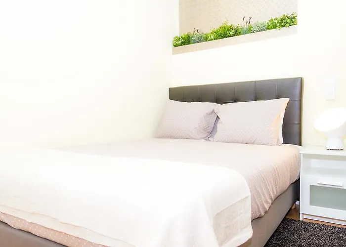 Liiiving In | Invictus Bolhao Market * Porto